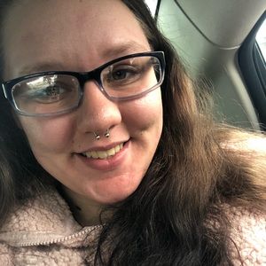 Meet your Posher, Hayley